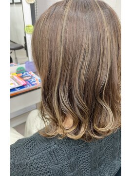 フレンズ 平岡店(friend's) 【札幌平岡　デザインカラー(3Dカラー/ハイライト)】 千葉奈美子