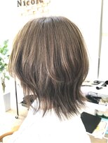 ニコル(Nicole) 外ハネマッシュウルフ