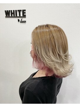 アンダーバーホワイト 阪神西宮店(_WHITE) ホワイトベージュ　インナーカラーピンク