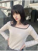 韓国 くびれミディアムヘア イメチェン ワイドバング 暗髪カラー