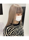 3104黒髪プラチナグレージュバイカラーハイライトグラデーション