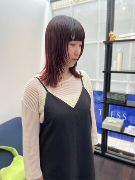 トレス(TRESS) ミディアム/レイヤースタイル/コントラストカラー/レッド