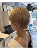 ショート×ブロンド