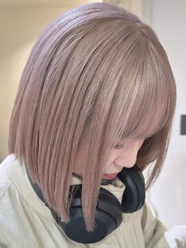 ベレーザ 渋谷(BELEZA) 8720ミルクティーアッシュハイトーンカラー韓国切りっぱなしボブ