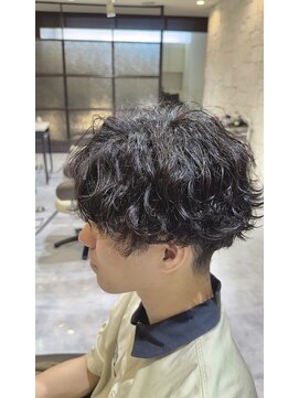 エル ブランシェ(Ailes Branches) 刈り上げマッシュに波巻きツイストスパイラルパーマ