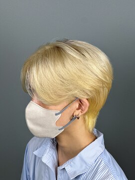 アドール(ADOR) 抜きっぱなしブロンドヘア