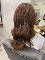 クラン 岡本(Chlan)&nbsp;ミルクティーベージュ×ロング　やわらかニュアンスウェーブ