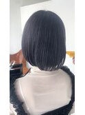 ネイビーカラー/ワンブリーチ/ぱつっとボブ