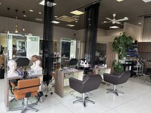 アールヘアアンドメイク 裾野店(RHair&make)の雰囲気(セット面)