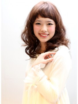 ジュエ (jouer) 可愛いミディアムレイヤー/小顔ショートバング/バウンシーカール