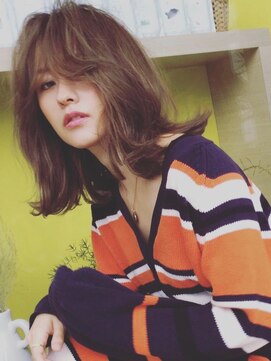 エムスラッシュ アヴェダ 自由が丘(M.SLASH AVEDA) 【M.SLASH】無造作ミディ　ヘルシーレイヤー