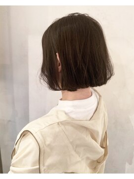トリア(the tria) 簡単に自分でお洒落ボブ☆　初めてのボブの方はおすすめです！