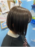 フラットなラインが可愛い☆スリークボブ♪