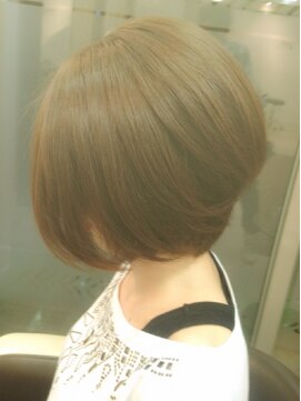 パスタイムエスト(Pass Time EST) 大人可愛い*ひし形小顔ショート