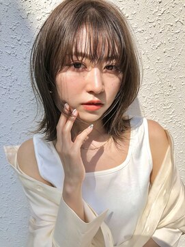 リタ(Lita) くすみカラー　オリーブグレージュ　切りっぱなしイルミナカラー