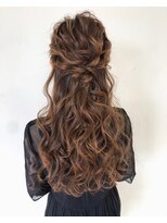 ルナ(Luna)&nbsp;上品×ハーフアップ