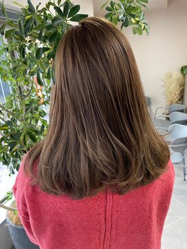 フラッグ ヘアー 天神西通り店(Flag HAIR) 冬カラー イルミナカラー ロング ベージュ