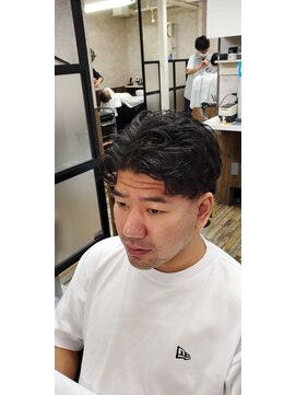ティーズ バーバー T's BARBER 縦巻きスパイラルパーマ