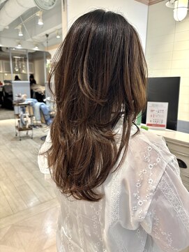 シェノン 赤羽店(CHAINON) 2026年人気ハイレイヤーロングウルフ × 38mmコテ仕上げ