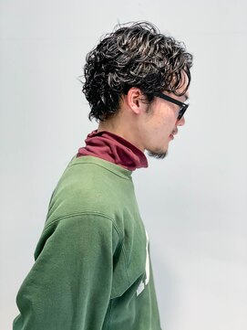 テトヘアー(teto hair) king gnu、常田大希ヘア、スパイラルパーマ、ソフトウルフ