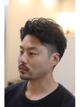 ゼロハチジー(08G) 七三分けツーブロック