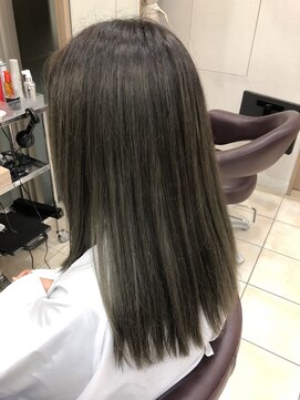 エイト オカチ 上野御徒町店(EIGHT okachi) オリーブアッシュ