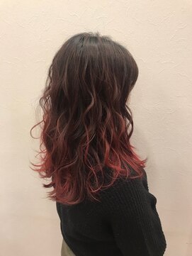 リズ(Liz.) レイヤーカット×グラデーションカラー