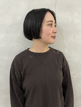 エンドリンク(endlink) センターパート黒髪ぱつっとボブ