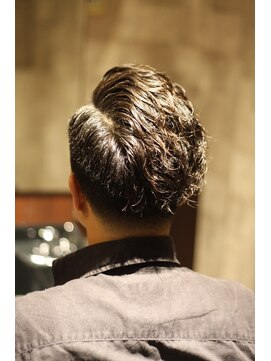 キングスマン トーキョー 国分寺(KINGSMAN TOKYO) アップバング/ツーブロック/スキンフェード[国分寺/国分寺駅]