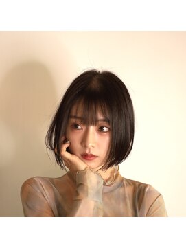 ルーツ(roots) ナチュラル　ショートボブ　フェミニン