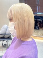 ヒビヲ(HIBIO) ショートボブ切りっぱなしミルクティーベージュカラー20代30代