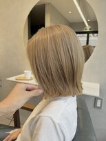 アルム(ALLe'ME) 上品なミルクティーボブ