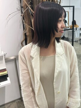 ソーソー(SoSo) 《SoSo》顔まわりレイヤーボブ× ダークチェリーカラー