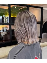 ヴィオラカラー(VIOLLA COLOR) くすみカラー×大人ミディヘア/小倉