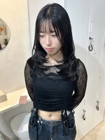 ラル(Lalu) レイヤーカット/段カット/ネイビー/ネビージュ/暗めカラー