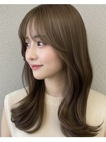 フィックス(FIX)&nbsp;毛先に厚みを残したライン。まとまりを重視した潤いヘア