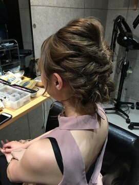 イナフ(ENOUGH) ENOUGH流ヘアセット