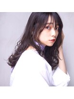 アトリエ フェム(atelier.fem)&nbsp;atelier.fem　暗髪でも可愛いロングウェーブ