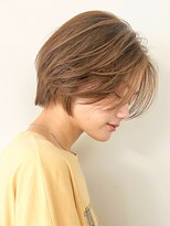 トレス(TRESS)&nbsp;ショートヘア　ショートカット　前髪長め　表参道　原宿　渋谷