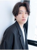 メンズ波巻きセンターパートハイライトツーブロックマッシュ