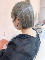 ガーデンヨコハマエスト(GARDEN YOKOHAMA est) 　シルバーカラー　フルバング　似合わせカット