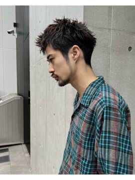 ヒュージ 三軒茶屋(huge) ニュアンスパーマ/眉毛カット/スパイキーショート