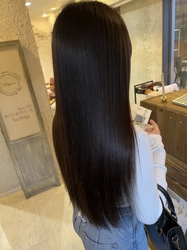 ヘアメイク リヴ(Hair Make Liv) サラ艶極上ストレート