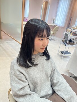 フィーカ(fika) レイヤーカット×アッシュグレージュカラー