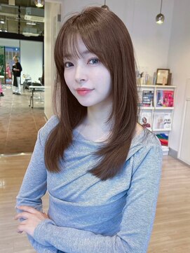 ユーフォリア 新宿店(Euphoria) インナーカラーレイヤーカットイヤリングカラーミディアムヘア