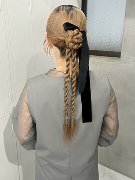 スウィープ(sweep) タイトアレンジ/カチモリヘア/ヘアセット/天神