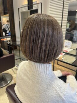 ノーム バイ アウラ(norm. by aura)の写真/ただ「隠す」だけでなく、白髪を活かしてオシャレを楽しめるデザインをご提案＊