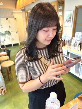 コティ(koti) 透明感オリーブカラー
