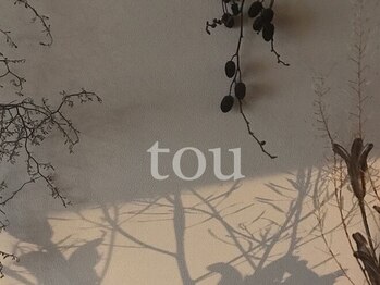 トウ(tou)の写真/髪悩みを根本から解消。-10歳を叶える【ハリ・コシ・ツヤ】復活トリートメントで、自信あふれる後ろ姿へ。