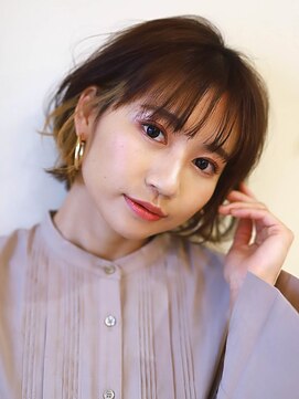 ロープ 自由が丘(lowp) インナーカラーショートスタイル